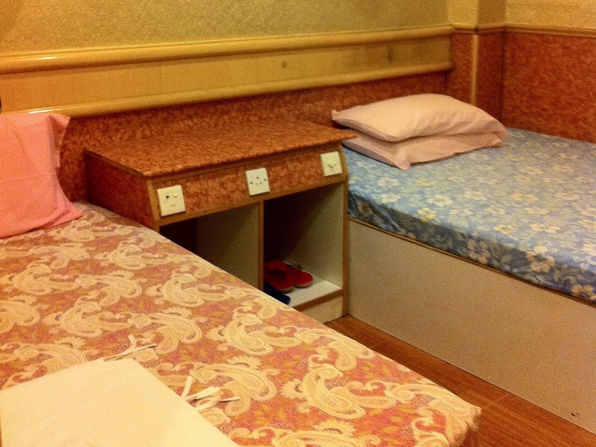 Traveller Friendship Hostel Hong Kong Bagian luar foto