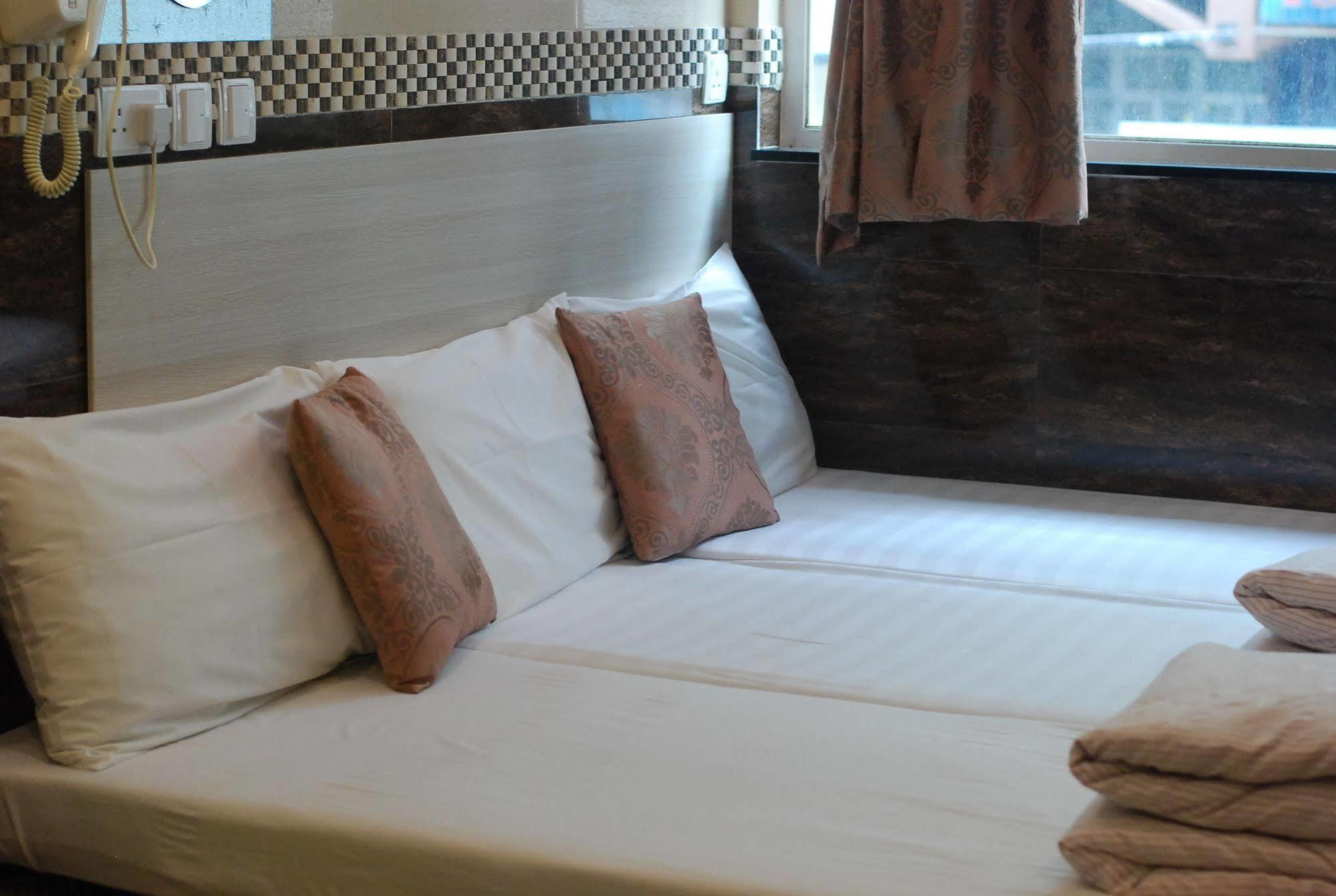 Traveller Friendship Hostel Hong Kong Bagian luar foto
